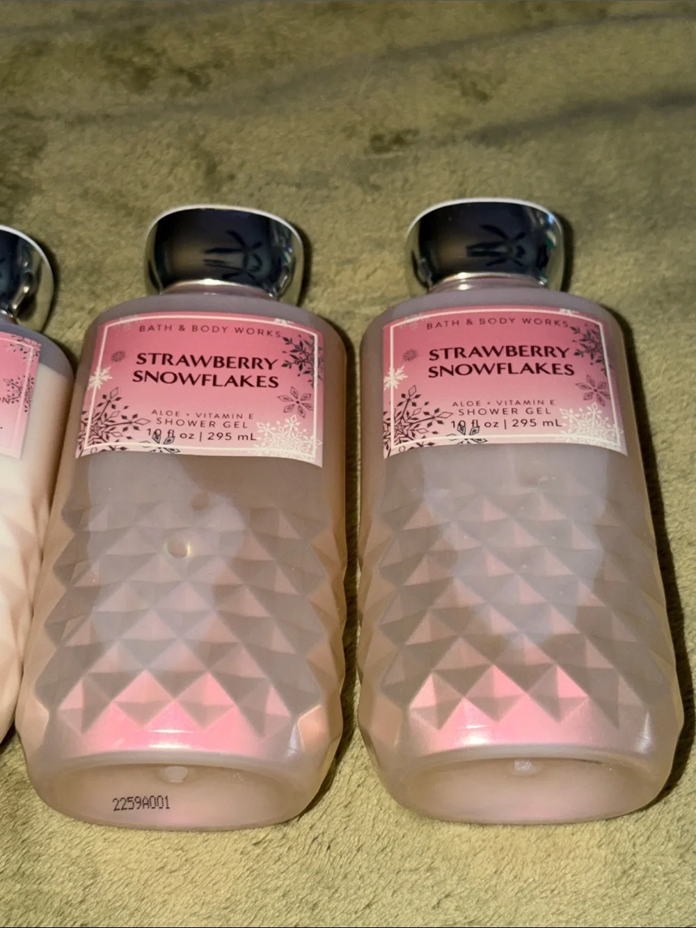 Bath & Body Works Strawberry Snowflakes Lotion & Shower Gel Set - Light Pink